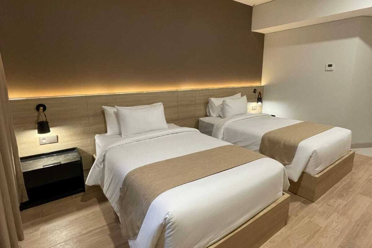Deluxe Twin Room, City View
