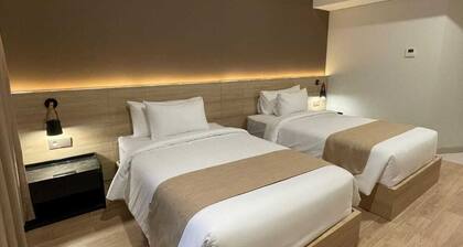 University Hotel UMY