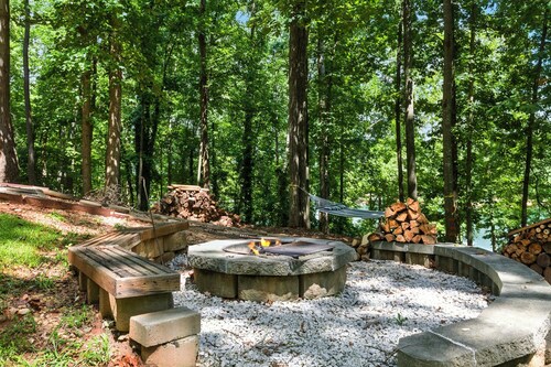 The Holiday House w/ Dock