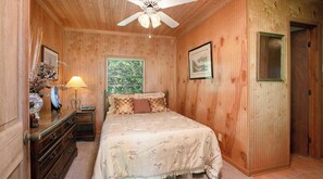 1 chambre, fer et planche à repasser, accès à Internet, literie fournie