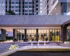 Condo, 2 Bedrooms, Accessible, Smoking | Exterior