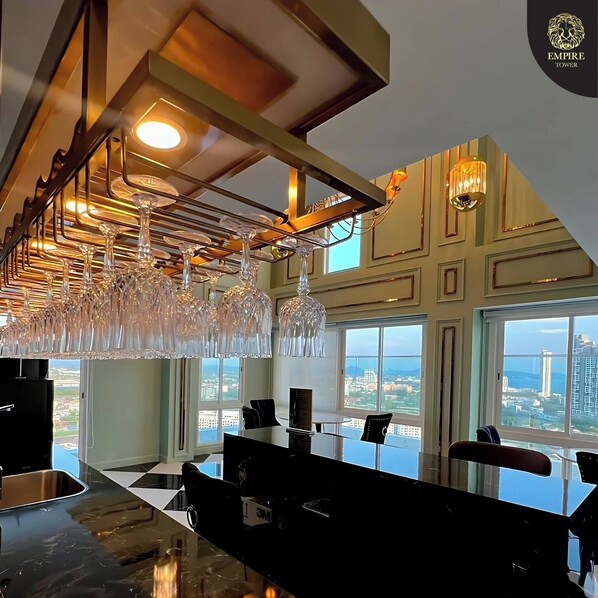 Apartment, 2 Bedrooms, Accessible, Smoking | Lobby