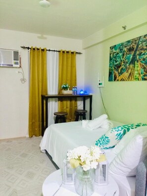 1 bedroom, internet, bed sheets