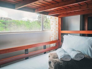 1 quarto, ferros/tábuas de passar roupa, acesso à internet