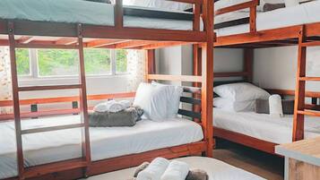 1 bedroom, iron/ironing board, internet, bed sheets