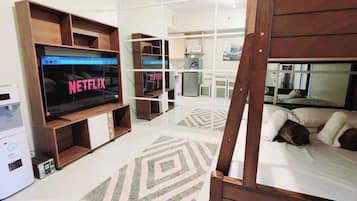 1 bedroom, iron/ironing board, internet, bed sheets