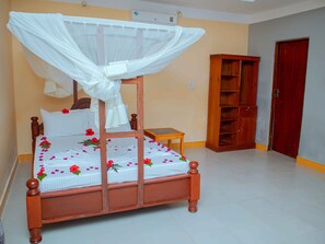 Standard Double Room, Balcony, Garden View | Iron/ironing board, free WiFi - Tumaini Bungalows (Nungwi)