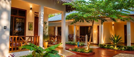 ห้องสแตนดาร์ดทวิน, วิวสวน | เครื่องนอนป้องกันสารก่อภูมิแพ้, โต๊ะทำงาน, เตารีด/โต๊ะรีดผ้า, Wi-Fi ฟรี