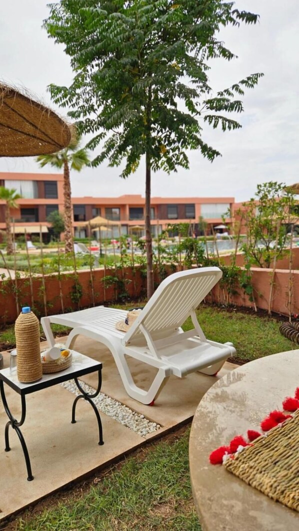 Apartment, 2 Bedrooms, Accessible, Patio | Property grounds