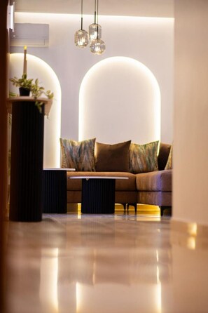 Departamento, 2 habitaciones, con acceso para personas discapacitadas, patio | Sala de estar