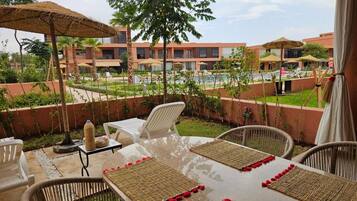 Apartment, 2 Bedrooms, Accessible, Patio | Outdoor dining