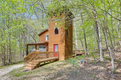 Unique Castle Cabin Near Patoka!