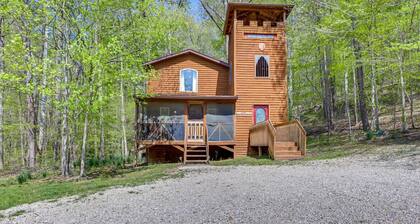 Unique Castle Cabin Near Patoka!