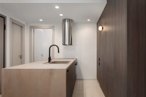 Glyfada Prime Apartment | Cuisine privée