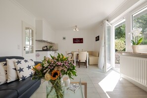 Fernseher, Tischtennisplatte