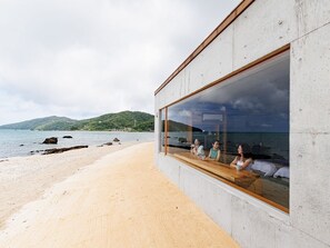 Villa Deluxe, 3 camas individuales, para no fumadores (Horizon) | Playa | Playa en los alrededores 