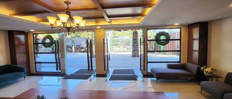 Condo, 1 Bedroom, Accessible, Balcony | Living room