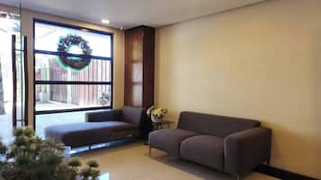 Condo, 1 Bedroom, Accessible, Balcony | Living room