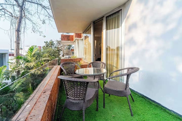 Balcony - Camelia by Da Alohas luxe 2 BHK Suite (Nerul)