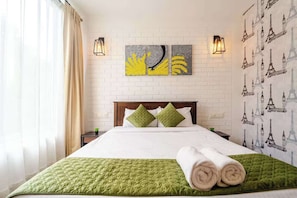 Superior Apartment, Balcony, Poolside | Egyptian cotton sheets, premium bedding, blackout drapes