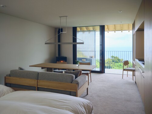 SANU 2nd Home Izu 1st