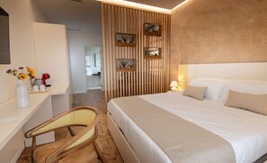 Junior Double or Twin Room | In-room safe, blackout drapes, free WiFi