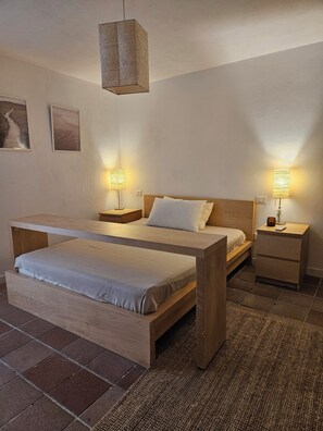 3 bedrooms, WiFi, bed sheets
