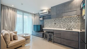 Living area - Rooftop Pool Gym 600 m to Beach C161 (Kamala)