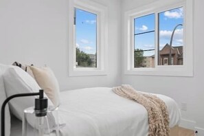 4 bedrooms, iron/ironing board, free WiFi, bed sheets