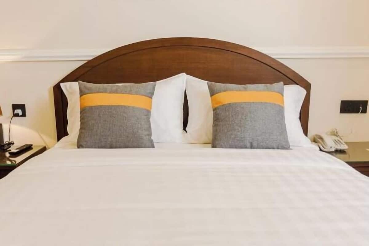Standard Room | Iron/ironing board, free WiFi, bed sheets