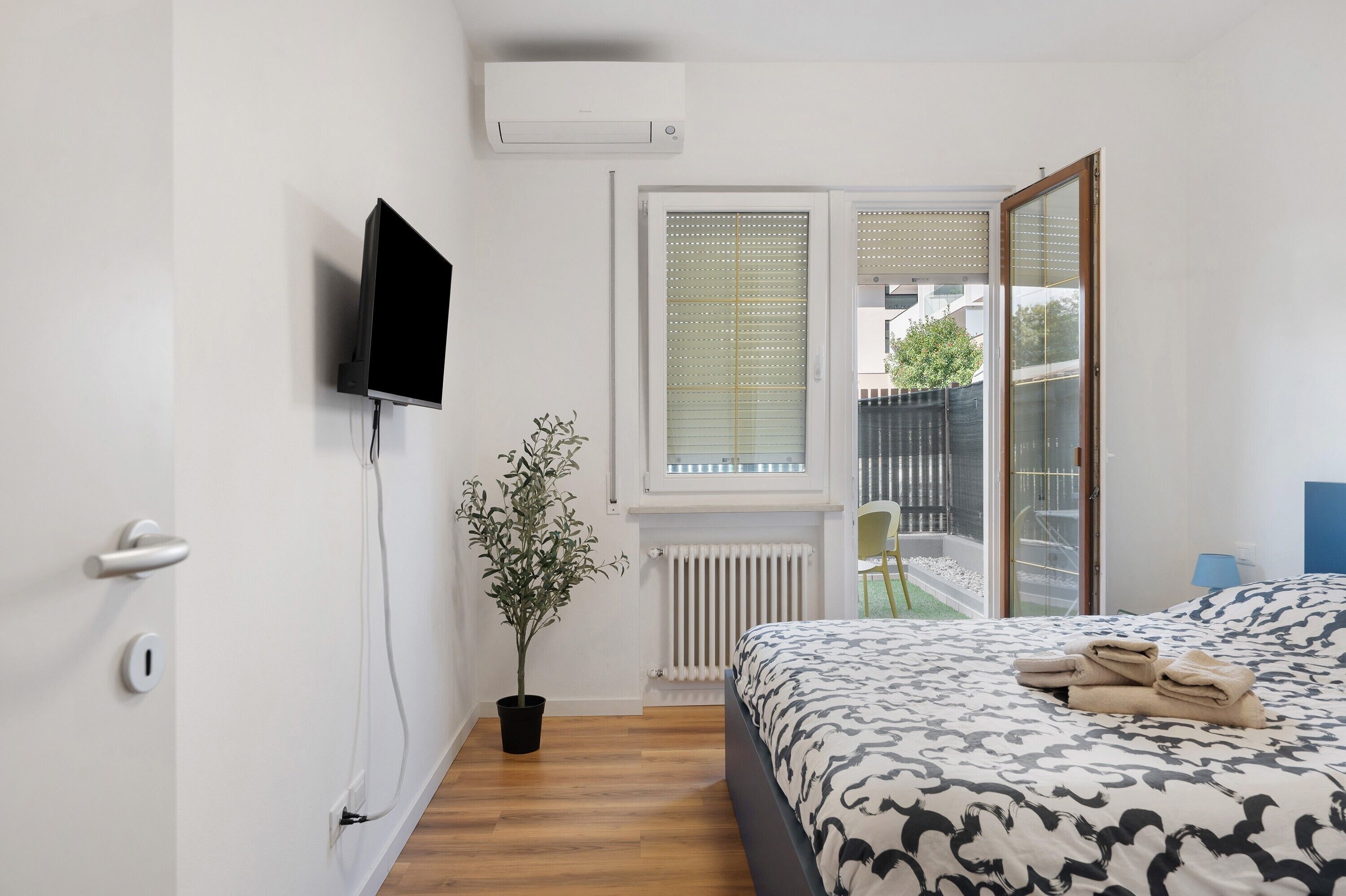 1 Schlafzimmer, Schreibtisch, WLAN, Bettwäsche