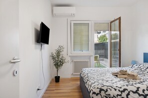 1 makuuhuone, työpöytä, Wi-Fi, vuodevaatteet