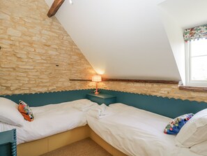 2 bedrooms, individually decorated, individually furnished, free WiFi