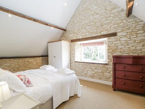 2 bedrooms, individually decorated, individually furnished, free WiFi - Stable Cottage (Chippenham)