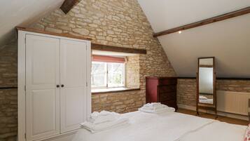 2 bedrooms, individually decorated, individually furnished, free WiFi