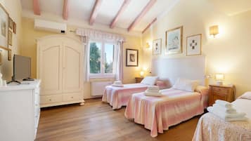 1 habitación, wifi y ropa de cama