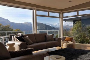 Télévision, cheminée