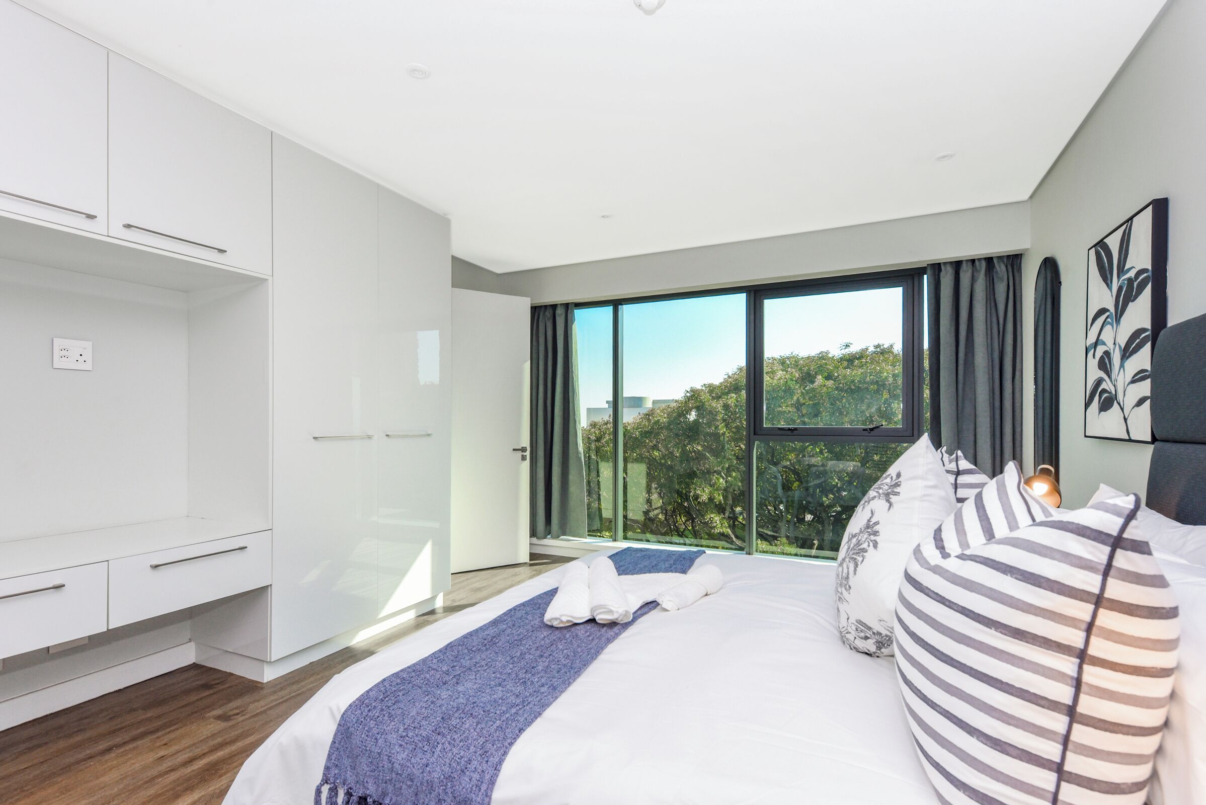 Premium Apartment, 1 Bedroom | Desk, laptop workspace, iron/ironing board, free WiFi