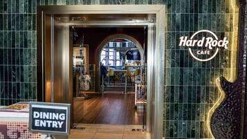 2 bars/lounges, poolside bar