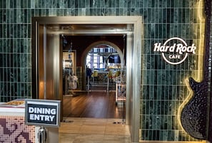 2 bars/lounges, poolside bar