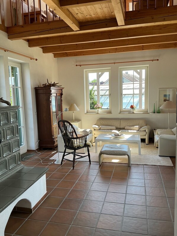 Télévision, cheminée