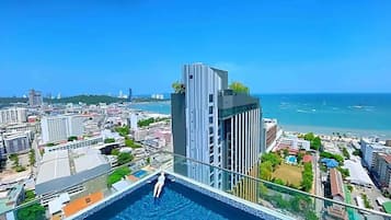 Departamento, 2 habitaciones, con acceso para personas discapacitadas, para fumadores | Alberca | Alberca al aire libre