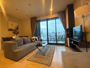 Apartment, 2 Schlafzimmer, barrierefrei, Raucher | Wohnzimmer