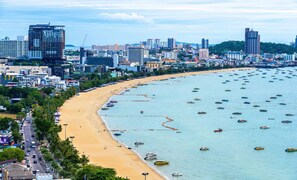 Apartment, 2 Bedrooms, Accessible, Smoking | Beach