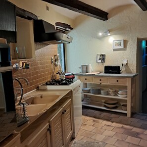 ميكروويف، فرن، موقد طهي مسطح، غسالة أطباق