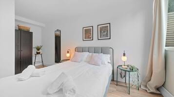 1 bedroom, desk, iron/ironing board, WiFi