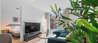 Modern 1BR Apartment w Patio & Garden in Gravesend