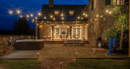 New! Luxury Retreat – Pool, Hot Tub & Fire Pit