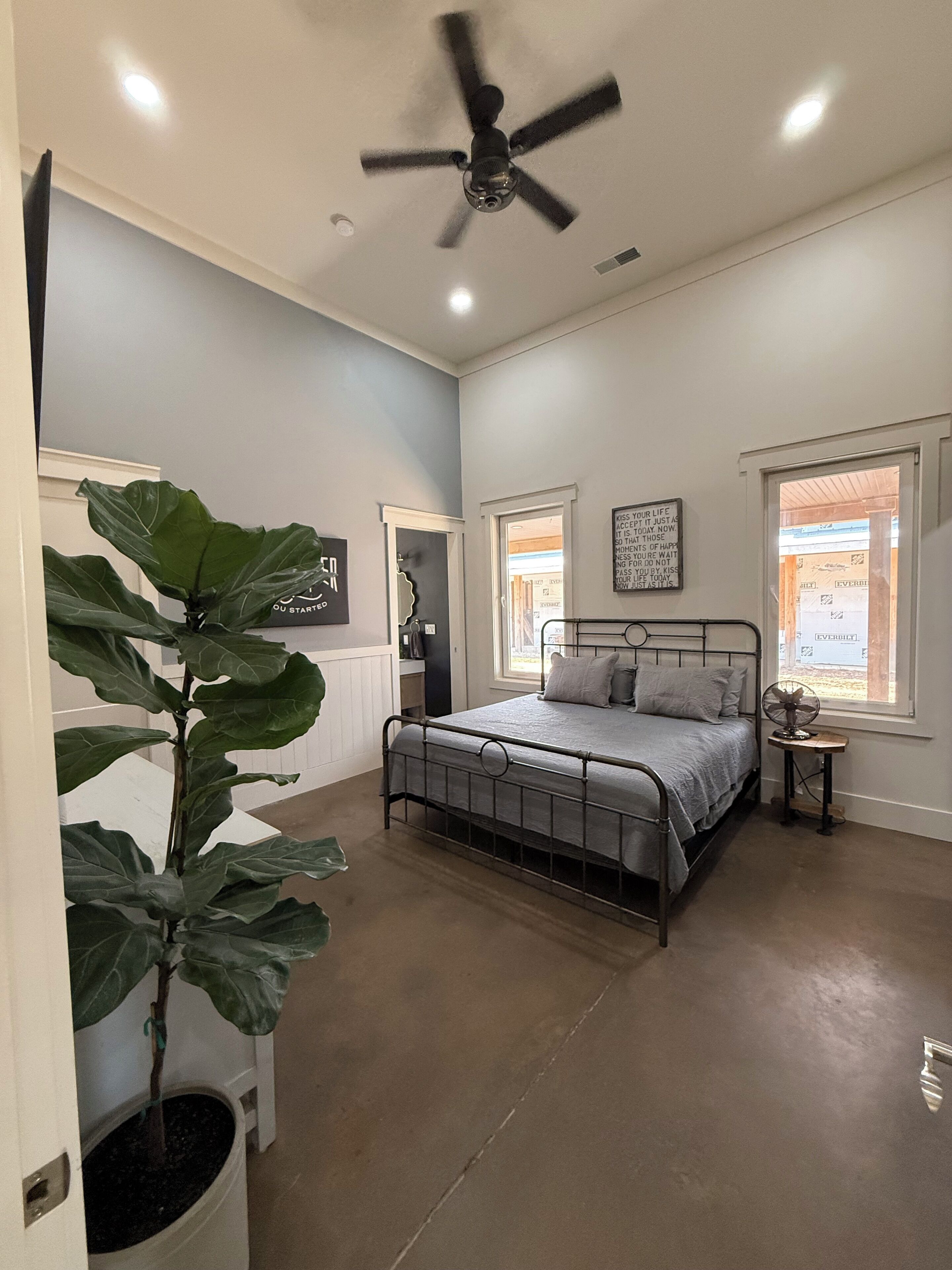 3 chambres, fer et planche à repasser, Wi-Fi, draps fournis