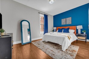4 habitaciones, tabla de planchar con plancha, wifi y ropa de cama